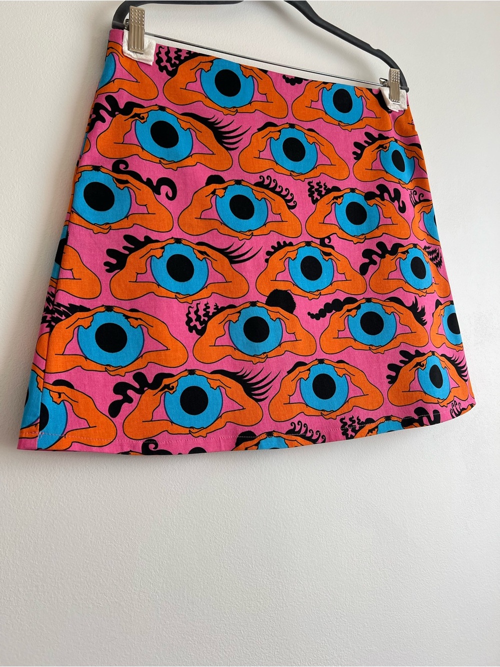 Nooworks Twill Mini Skirt in Psychedelic Eye - Picture 4 of 10